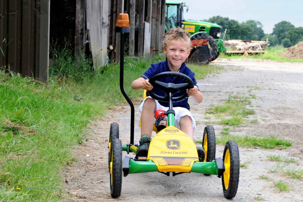 Traktoren für Kinder: das BERG Buddy John Deere Pedal-Gokart