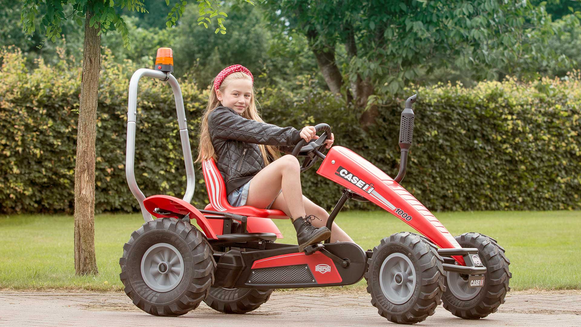 Traktoren für Kinder: das BERG CASE-IH BFR Pedal-Gokart