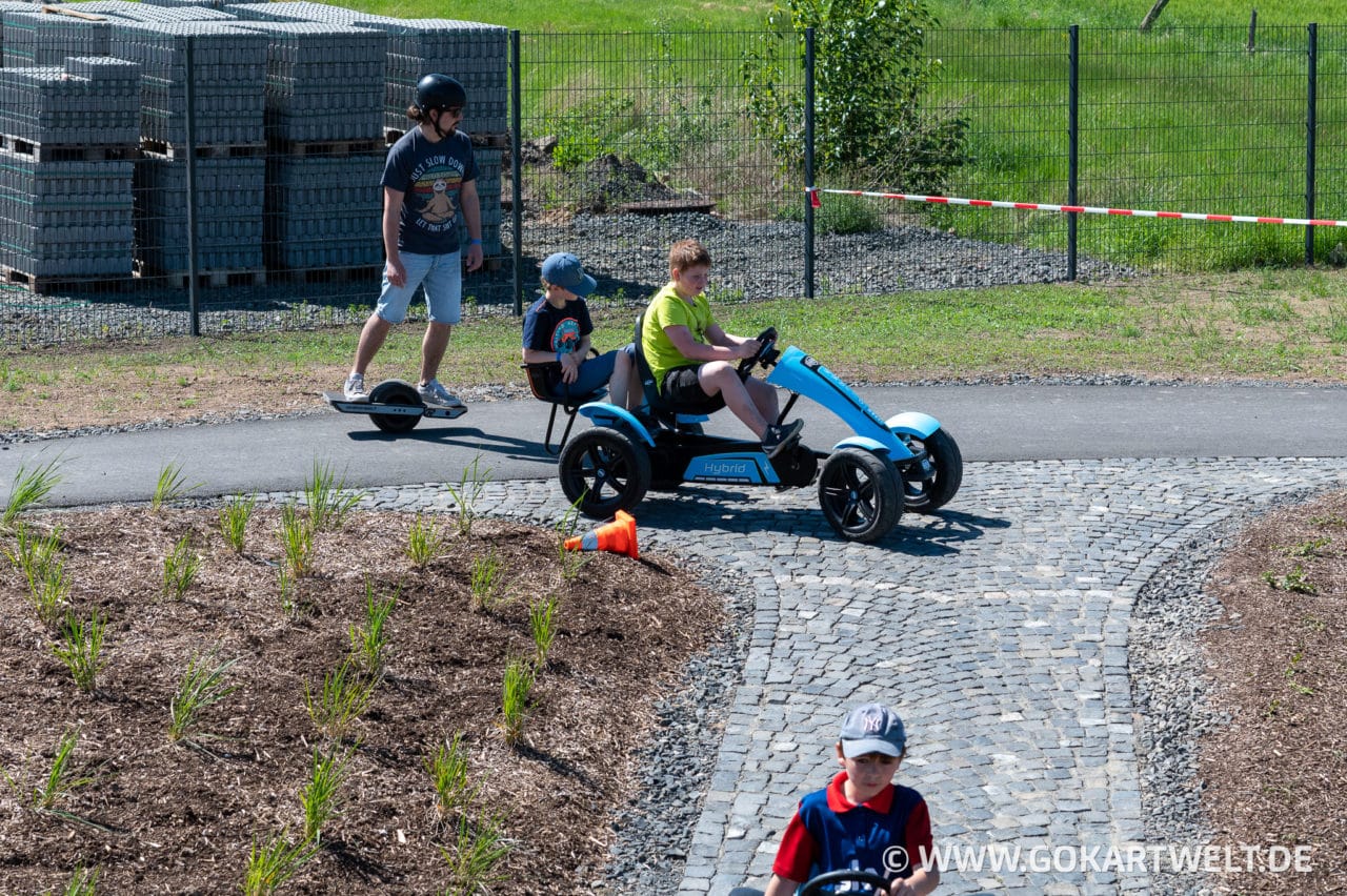 gokartwelt berg gokart laufrad testrecke romrod eroeffnung 0942 To reminisce: Europas größte Teststrecke für Gokarts