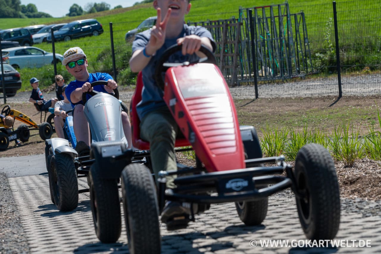 gokartwelt berg gokart laufrad testrecke romrod eroeffnung 0962 To reminisce: Europas größte Teststrecke für Gokarts