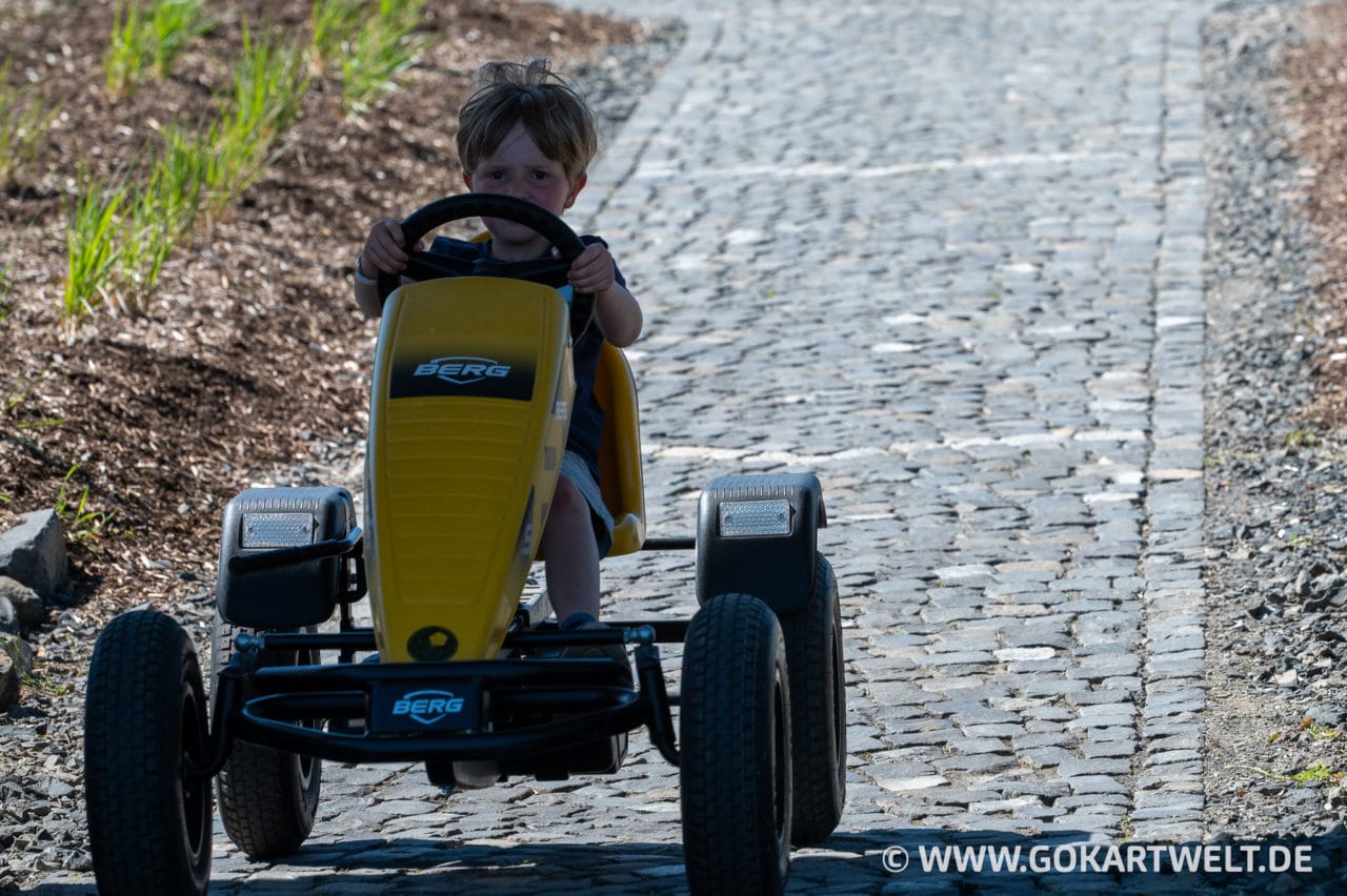 gokartwelt berg gokart laufrad testrecke romrod eroeffnung 0995 To reminisce: Europas größte Teststrecke für Gokarts