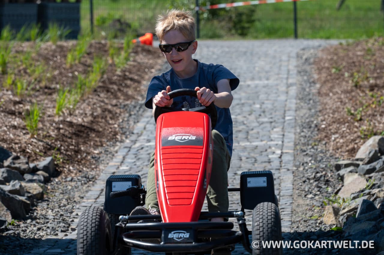 gokartwelt berg gokart laufrad testrecke romrod eroeffnung 1000 To reminisce: Europas größte Teststrecke für Gokarts