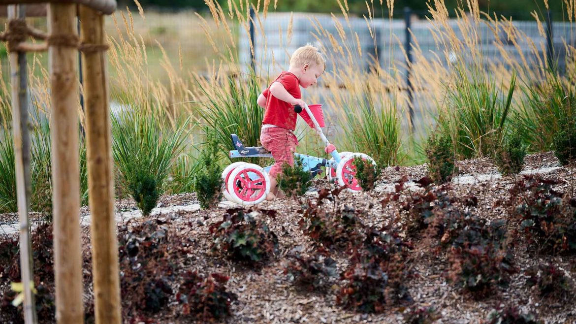 BERG Buzzy Bloom Pedal-Gokart mit EVA-Reifen